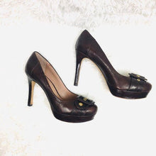 Load image into Gallery viewer, Vince Camuto Women’s Brown Leather Heels
