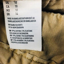 Load image into Gallery viewer, ( SOLD ) American Eagle Outfitters Women’s Stretch Shorts
