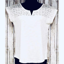 Load image into Gallery viewer, Chaps Denim White Blouse
