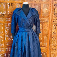 Load image into Gallery viewer, Jessica Howard Portrait Collar BallGown NWT
