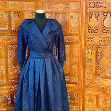Load image into Gallery viewer, Jessica Howard Portrait Collar BallGown NWT
