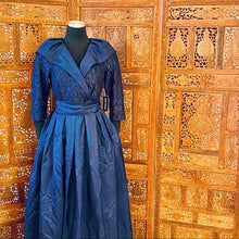 Load image into Gallery viewer, Jessica Howard Portrait Collar BallGown NWT
