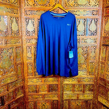 Load image into Gallery viewer, NIKE Men’s DriFit Long Sleeve NWT
