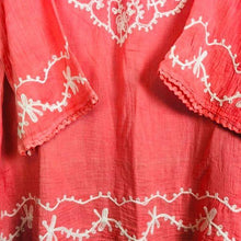Load image into Gallery viewer, Boho Embroidered Tunic Kimono sleeves
