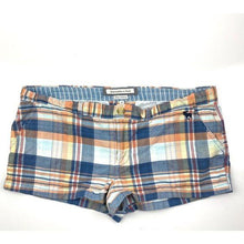 Load image into Gallery viewer, (SOLD) Abercrombie &amp; Fitch Women’s Stretch Short’s
