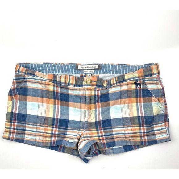 (SOLD) Abercrombie & Fitch Women’s Stretch Short’s