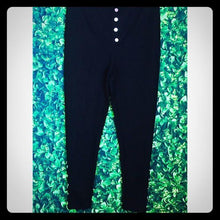 Load image into Gallery viewer, (SOLD) Express Black high waisted Leggings
