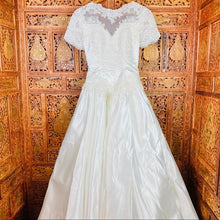 Load image into Gallery viewer, (01) Santa Monica Couture Collection Wedding Gown

