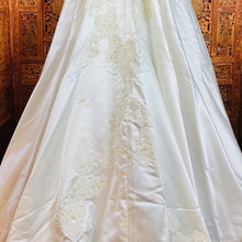 Load image into Gallery viewer, (01) Santa Monica Couture Collection Wedding Gown
