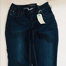 Load image into Gallery viewer, Maurices Curvy Denim Flex Slim Boot Cut Jeans

