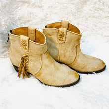 Load image into Gallery viewer, (SOLD) Very Volatile Women&#39;s Lookout Western Boot
