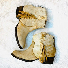 Load image into Gallery viewer, (SOLD) Very Volatile Women&#39;s Lookout Western Boot
