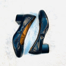 Load image into Gallery viewer, Clarks Ballerina Pumps
