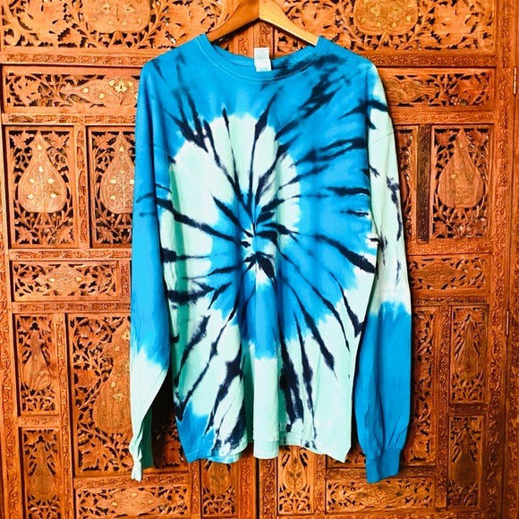 Unisex Long Sleeve Tie-Dye T-Shirt NWT