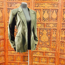 Load image into Gallery viewer, Vintage J.R.T. By Newport Women’s Blazer
