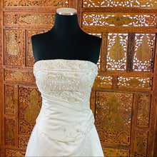 Load image into Gallery viewer, (001) Demetrios Strapless Bridal Gown w/Detachable Train
