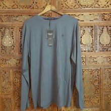 Load image into Gallery viewer, GreenFans  Men&#39;s Long Sleeve Shirt NWT
