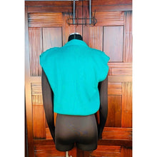 Load image into Gallery viewer, Russ Women’s Sweater Vest Top
