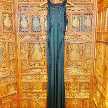 Load image into Gallery viewer, Women’s Bodycon Evening Gown NWT
