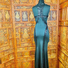 Load image into Gallery viewer, Women’s Bodycon Evening Gown NWT
