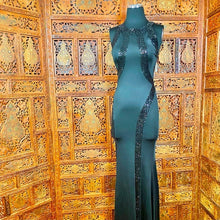 Load image into Gallery viewer, Women’s Bodycon Evening Gown NWT
