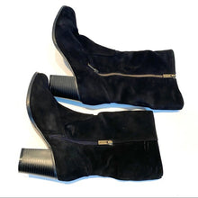 Load image into Gallery viewer, Kenneth Cole Reaction 7 Lady of Mine Suede Boots
