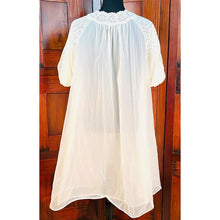 Load image into Gallery viewer, Vintage 1950’s Vanity Fair Peignoir Duster

