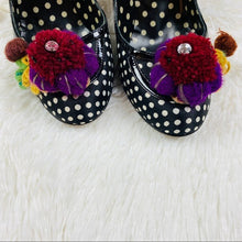 Load image into Gallery viewer, Vero Couio Pin-Up Couture Polka Dot Heels
