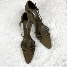 Load image into Gallery viewer, Ralph Lauren Women’s Pointed-Toe Kitten Heel Pumps
